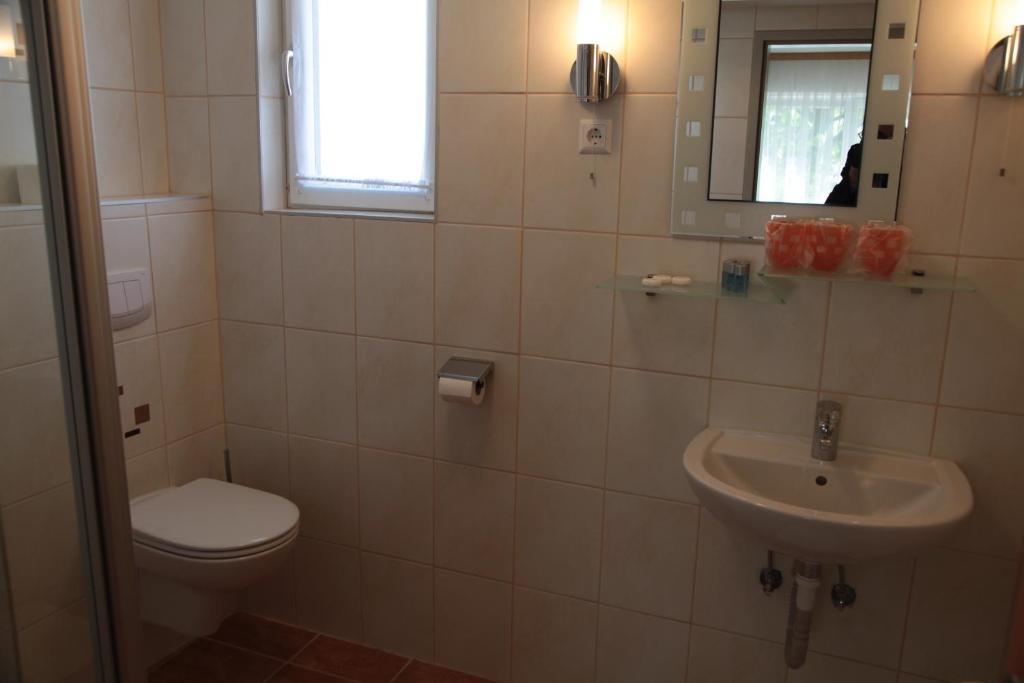 Pension Casa Topolino Wiener Neustadt Quarto foto
